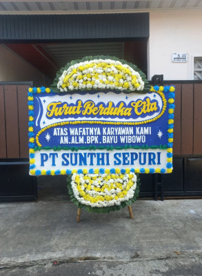 Papan Bunga Duka di Darma